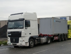 DAF-XF-95430-weiss-DS-060110-01
