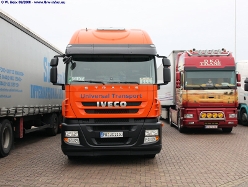Iveco-Stralis-AT-II-440-S-45-Universal-290808-02
