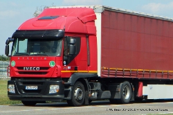 Iveco-Stralis-AT-II-440-S-45-rot-110511-01