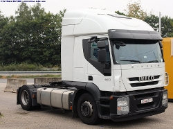 Iveco-Stralis-AT-II-440-S-45-weiss-280808-02