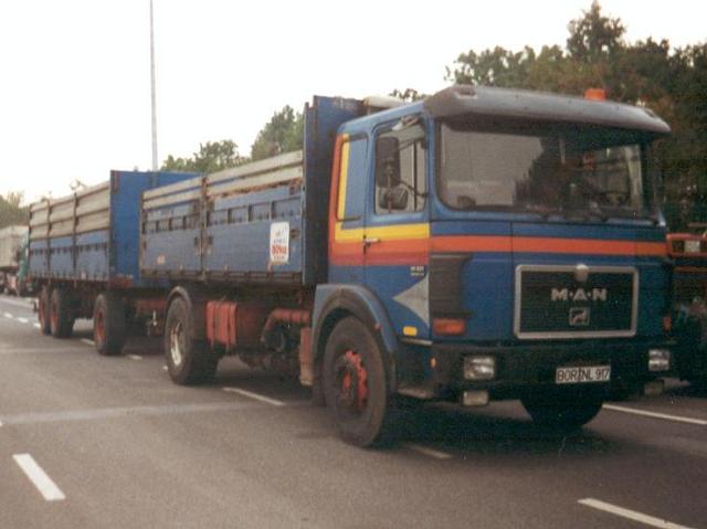 MAN-F8-blau-Szy-060604-1.jpg - MAN F8  Trucker Jack