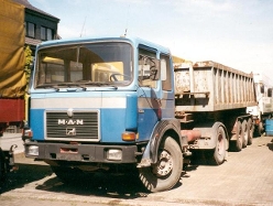 MAN-F8-19361-blau-Szy-060604-2