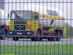 MAN-F8-26281-Tanker-weiss-gelb