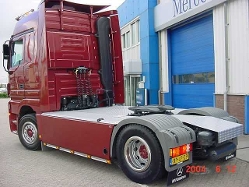 MB-Actros-1854-MP2-LS-rot-Hobo-130804-1