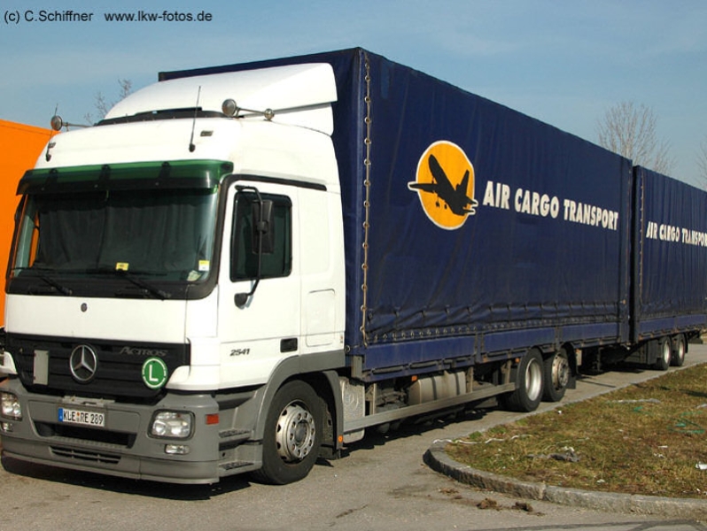 MB-Actros-MP2-2541-Air-Cargo-Transport-Schiffner-211207-01.jpg - Mercedes-Benz Actros MP2 2541Carsten Schiffner