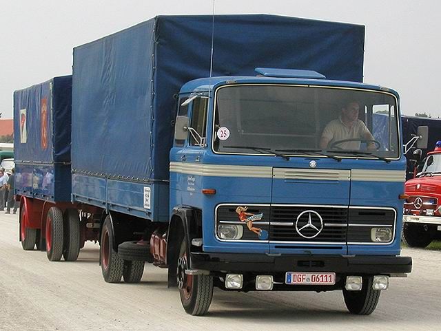 MB-LP-1113-blau-Niedermeier-100205-01.jpg - Mercedes-Benz LP 1113S. Niedermeier