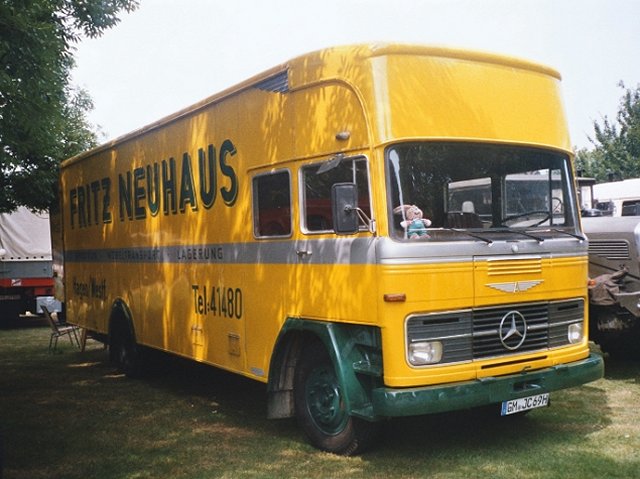 MB-LP-1117-Moebelwagen-Neuhaus-(Uhl).jpg - Mercedes-Benz LP 1117Thomas Uhl