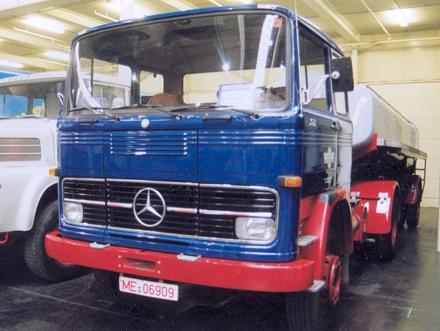 MB-LPS-1513-blau-rot-Thiele-260205-02.jpg - Mercedes-Benz LPS 1513Jörg Thiele