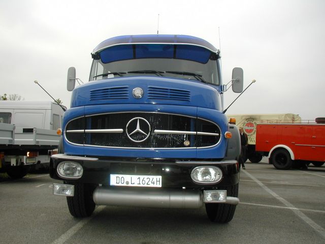 MB-L-1624-Loos-Buscher-111004-1.jpg - Mercedes-Benz LS 1624N. Buscher