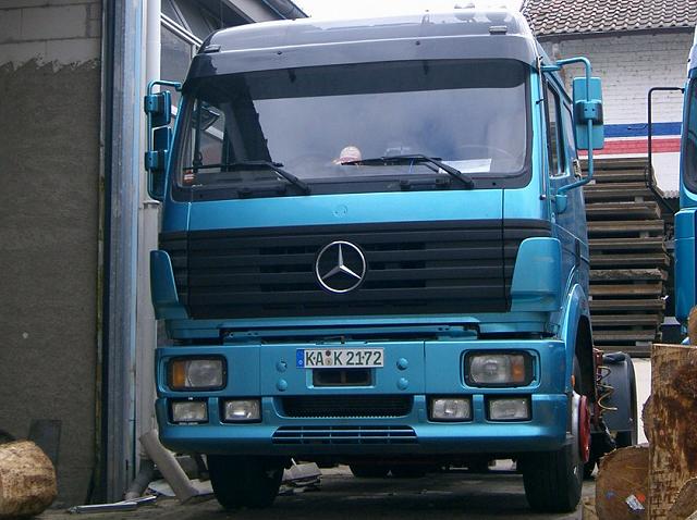 MB-SK-blau-Szy-090504-1.jpg - Mercedes-Benz SK Trucker Jack