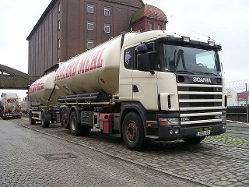 Scania-124-L-400-Roland-Mehl-Hensing-010705-01