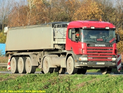 Scania-124-G-420-rot-221106-01