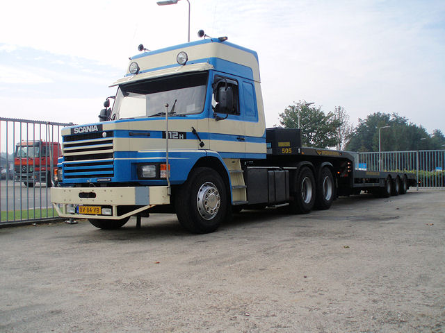 Scania-112-H-blau-PvUrk-100207-02.jpg - Scania 112 HPiet v an urk
