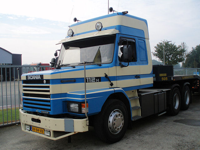Scania-112-H-blau-PvUrk-100207-03.jpg - Scania 112 HPiet van Urk