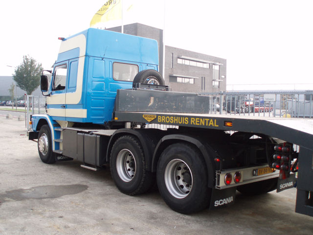 Scania-112-H-blau-PvUrk-100207-04.jpg - Scania 112 HPiet van Urk