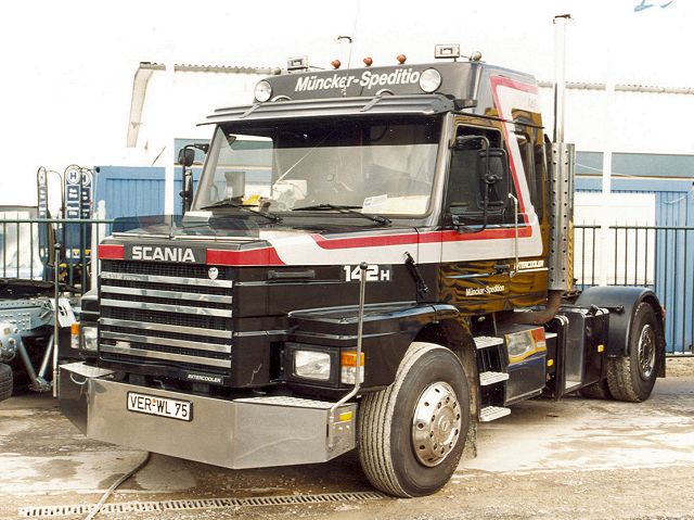 Scania-142-H-Muencker-Hensing-101205-01.jpg - Scania 142 H Jens Hensing