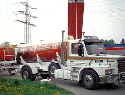 Scania-112-H-Frankenheim-Fitjer-140907-01