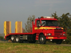 Scania-113-H-320-rot-Bosman-311205-01