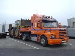 Scania-113-M-Hauber-orange-Werblow-290304-2