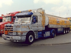Scania-143-Auhuber-alt-Thiele-050305-02