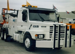 Scania-143-H-450-weiss-Hensing-101205-01