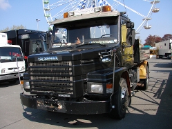Scania-92-H-schwarz-Weddy-141108-01