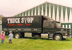Scania-93-M-Truck-Stop-Hensing-101205-01