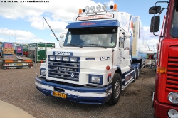 Scania-142-H-390-weiss-blau-020810-01