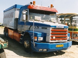 Scania-143-H-blau-Hensing-101205-01
