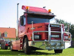 Scania-143-H-rot-Eischer-200105-1