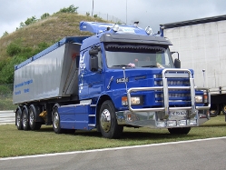 Scania-143-M-blau-DS-310808-01