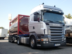 Scania-R-440-silber-DS-201209-01
