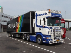Scania-R-580-van-der-Wal-Holz-310807-02