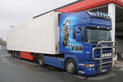 Scania-R-500-blau-Holz-150810-01