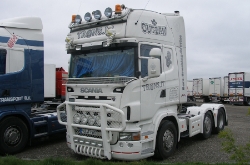 Scania-R-580-Transit-Holz-100810-01