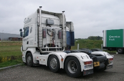 Scania-R-580-Transit-Holz-100810-02
