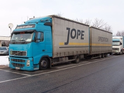 Volvo-FH12-380-Jope-Holz-100206-01