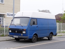 VW-LT-28-Kasten-blau-weiss