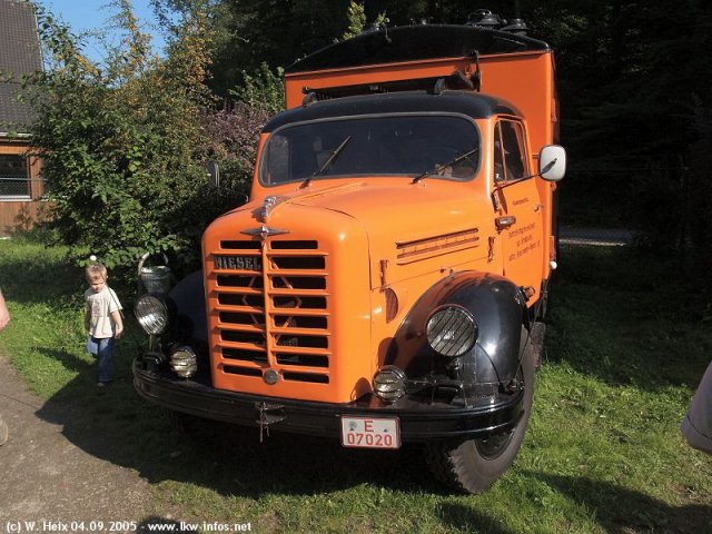 Borgward-B-4500-orange-040905-01.jpg