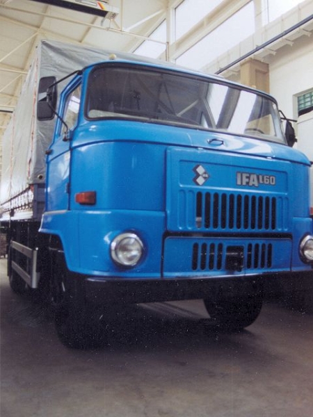 IFA-L-60-1218-P-blau-grau-Thiele-200205-01.jpg - Jörg Thiele