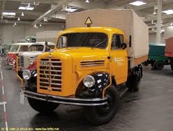 Borgward-B-4500-gelb-230906-02