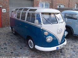 VW-T1-Samba-Bus-blau-weiss-170905-01