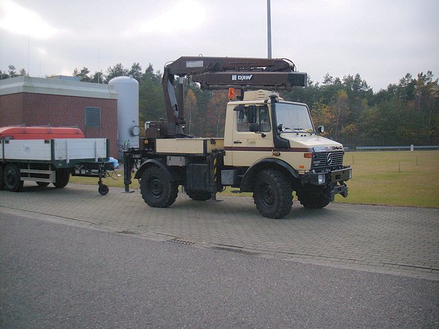 MB-Unimog-1250-BEB-03-(Quitsch).jpg