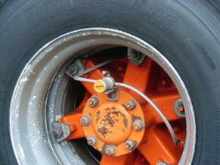 Peterbilt-orange-Rad-(Quitsch)