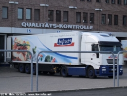 Iveco-Stralis-AS-Bofrost-301005-02