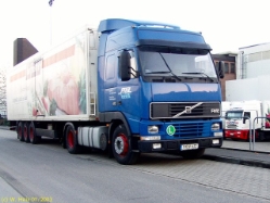 Volvo-FH12-420-KUEKOSZ-Bofrost-blau