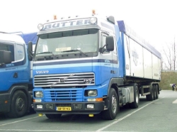 Volvo-FH-12-420-Butter-Rolf-290406-01