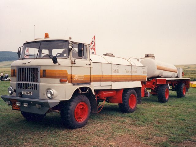 IFA-W-50-L-beige-rot-AKuechler-240105-01.jpg