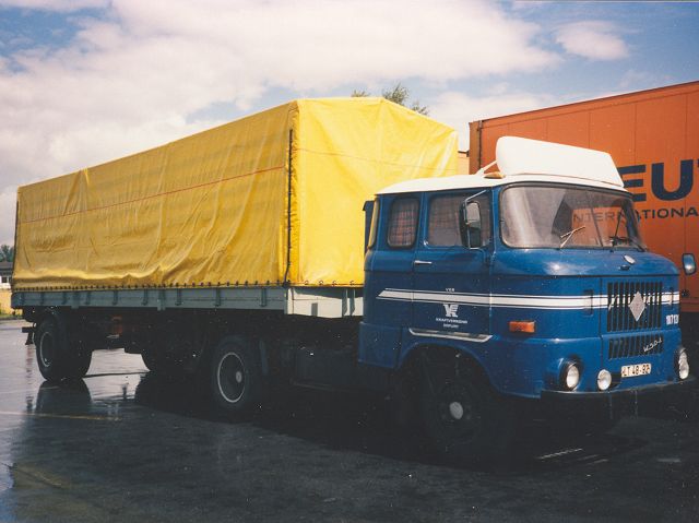 IFA-W-50-L-blau-gelb-AKuechler-240105-01.jpg