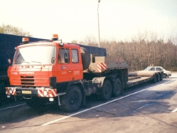 Tatra-T-815-rot-AKuechler-240105-01